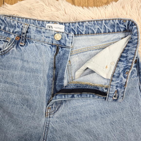 Zara Light Blue Straight Leg Jeans - Picture 11 of 13